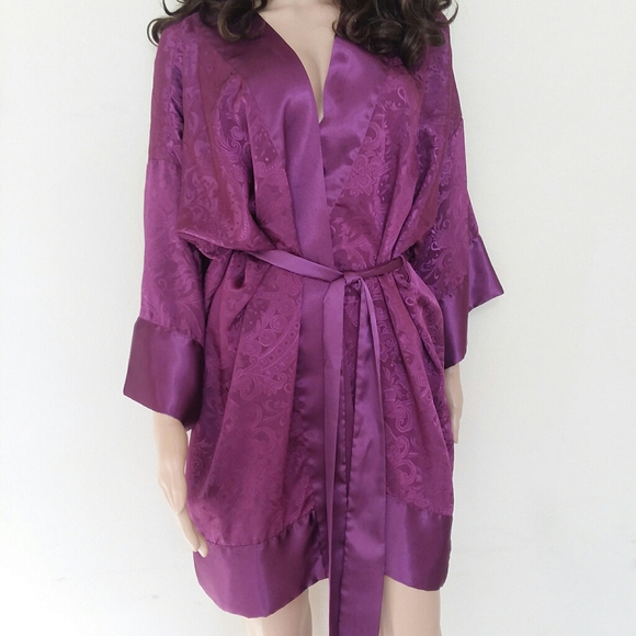 Victoria's Secret Other - VICTORIA'S SECRET Purple Kimono Robe One size